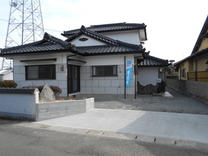 都城市志比田町　中古